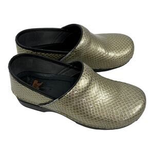 Dansko Gold Snakeskin Pattern Women's Size 40 Comfort Shoes FLAW